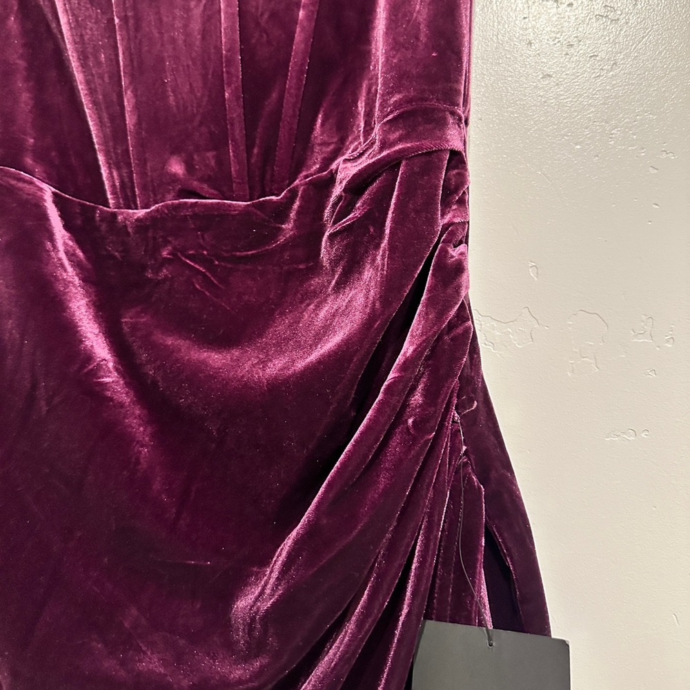 NWT Lulus Dark Purple Velvet Strapless Tulip Dress Size Large - Picture 9 of 15